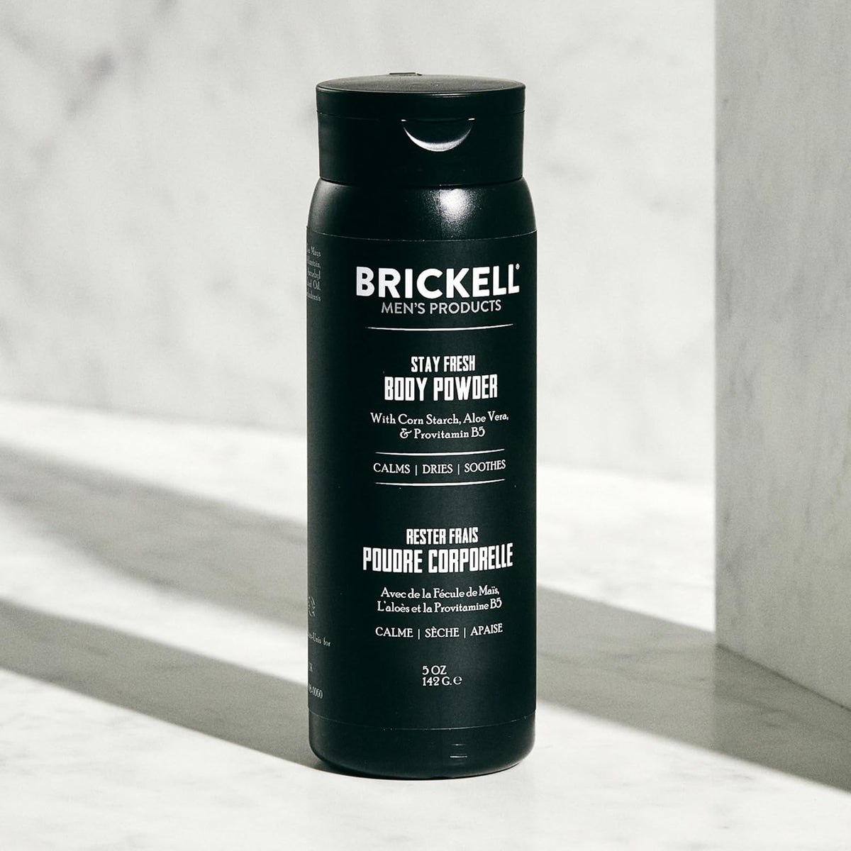 Brickell Men's Products Stay Fresh Body Powder for Men, Talc-Free, Absorbs Sweat, Keeps Skin Dry, with Aloe, Pro-Vitamin B5, and Corn Starch, 5 oz, Scented